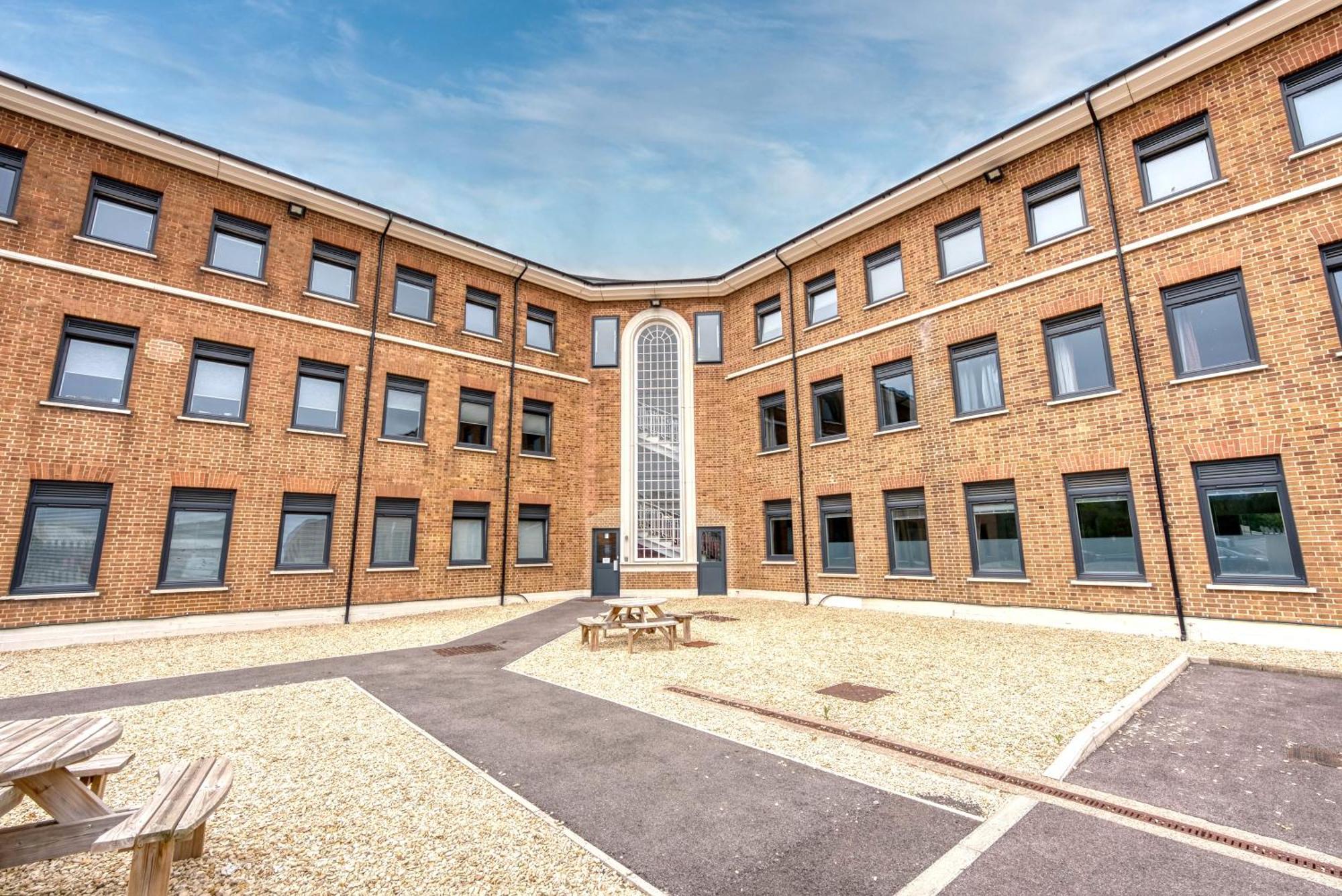 The Post House Two By Fortuna Property Gloucester Extérieur photo